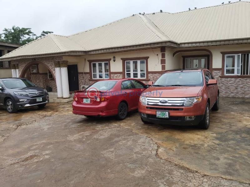 3 bedroom Bungalow For Sale Federal Housing, Ikolaba Ibadan Oyo - 2