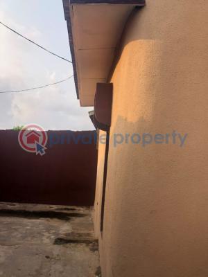 5 bedroom Bungalow For Sale Elelu, Close To Pharmadex Pure Water Alakia Ibadan Oyo - 2