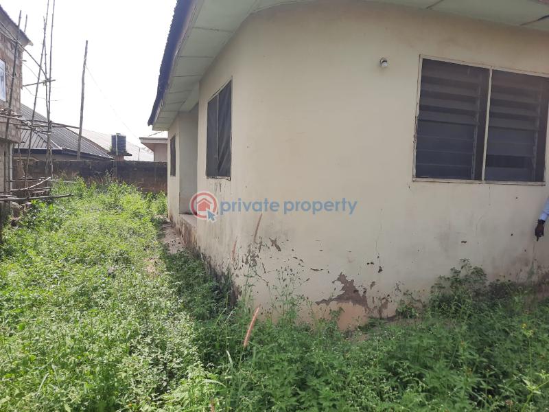 3 bedroom Semi detached Bungalow For Sale Apete Eleyele Ibadan Oyo - 7