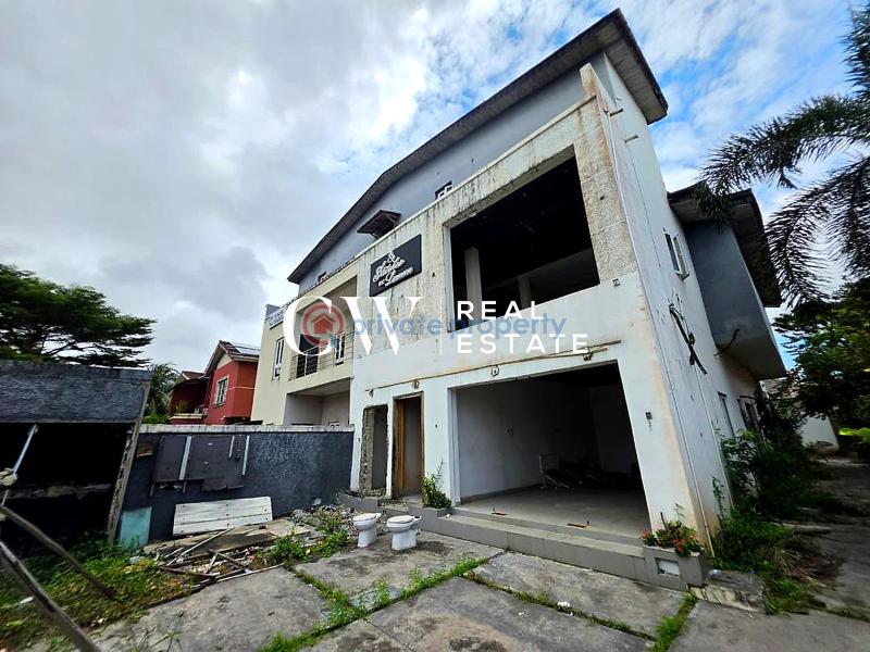 3 bedroom House For Sale Lekki Phase 1 Lagos