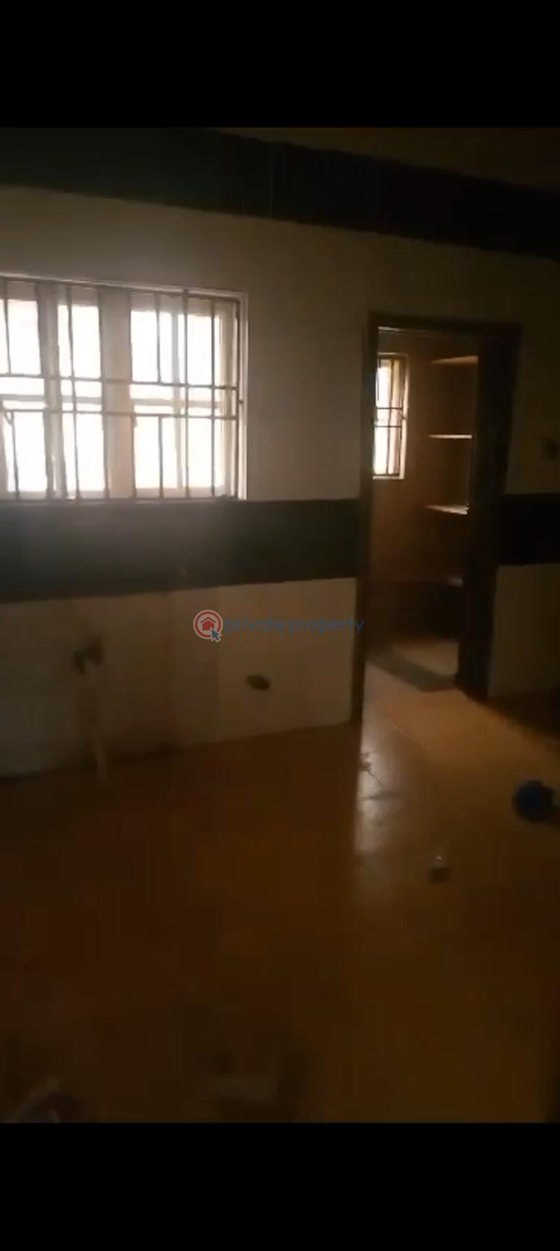 House For Rent At Alegongo Secondary School Along Nickdel Schools Daajofad Hotel Junction. Akobo Ibadan Oyo - 3