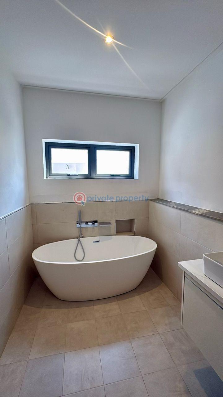 5 bedroom Detached Duplex For Sale Kolapo Ishola Gra, Akobo Ibadan Oyo - 2