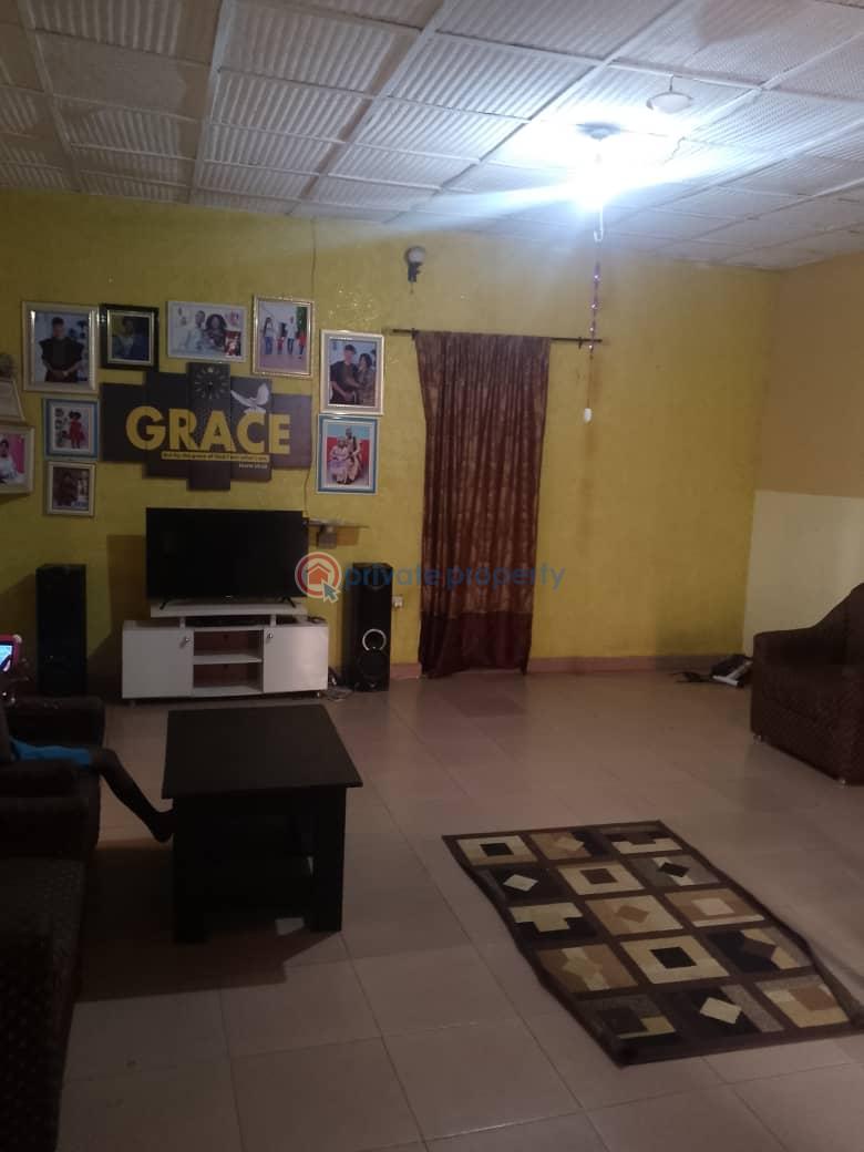 House For Sale Akala Way, Wofun: Kute Area: *💥landmark* 👉 Akala Estate Akobo Ibadan Oyo - 13
