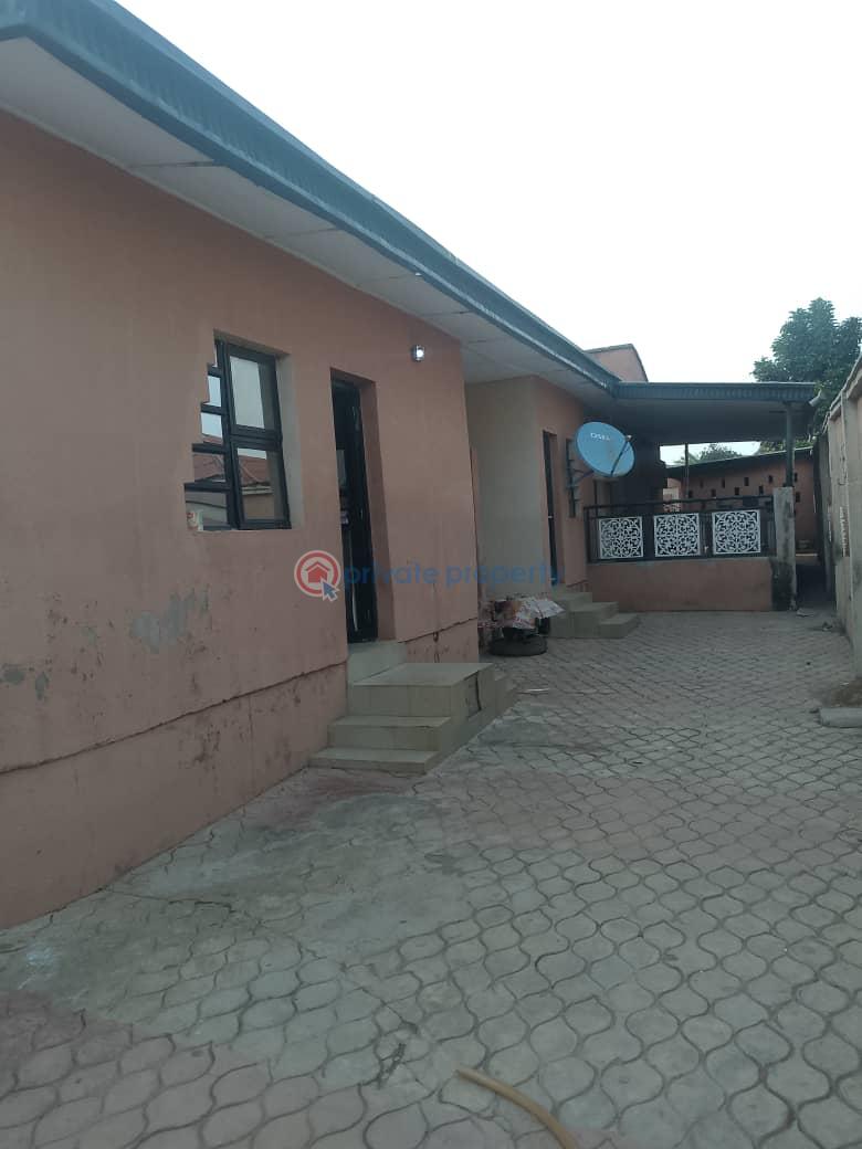 House For Sale Akala Way, Wofun: Kute Area: *💥landmark* 👉 Akala Estate Akobo Ibadan Oyo - 2