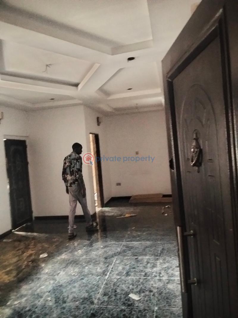 2 bedroom Block Of Flats For Rent Ogombo Ajah Lagos - 0