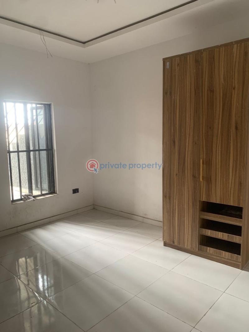 2 bedroom Block Of Flats For Sale Ikate Elegushi Lekki Lagos - 3