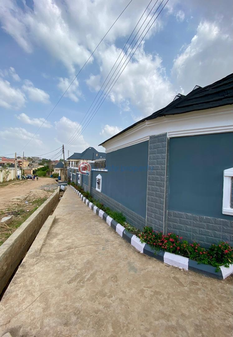 2 bedroom Block Of Flats For Rent Behind Faith Foundation. 2 Minutes Walk To The Main Road. Oluyole Estate Ibadan Oyo - 15