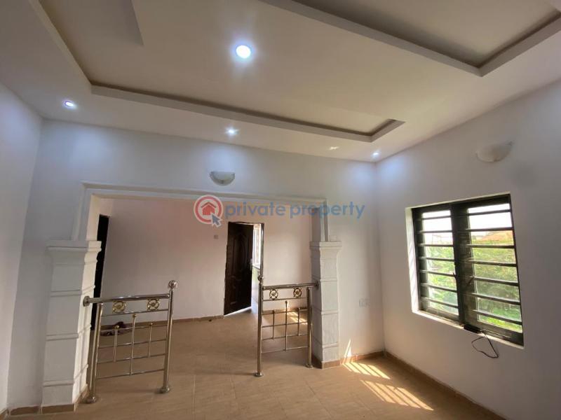 2 bedroom Block Of Flats For Rent Behind Faith Foundation. 2 Minutes Walk To The Main Road. Oluyole Estate Ibadan Oyo - 5