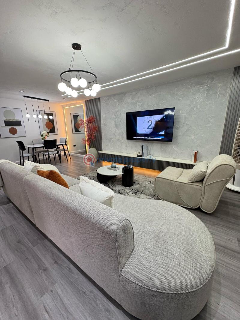 Two bedrooms service apartment - 0 2 bedroom Block Of Flats Short let Admiralty Way Off Studio 24 Lekki Phase 1 Lagos - 0