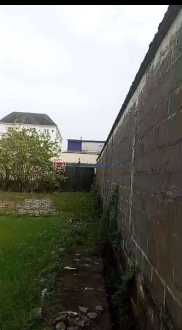 Mixed use Land For Sale Opposite Mayfair Gardens Estate, Blue Apple Hotel Awoyaya Ajah Lagos - 2