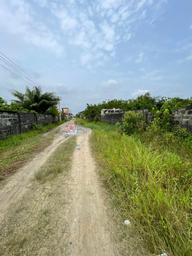 Residential Land For Sale Okolomi Street, Jehovah Witness Road, Bogije Lakowe Ajah Lagos - 1