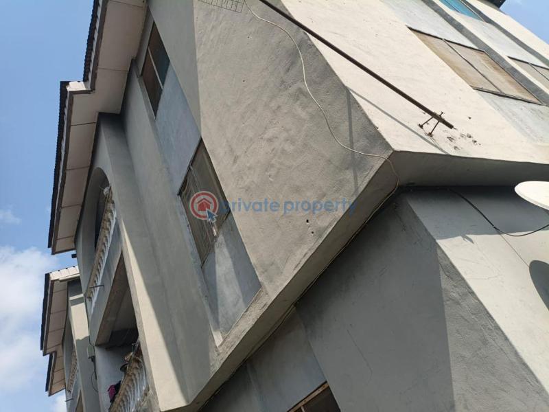 10 bedroom House For Sale Off Okunola Road Egbeda Alimosho Lagos - 5