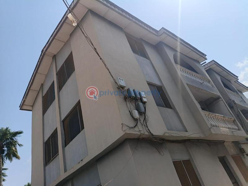 10 bedroom House For Sale Off Okunola Road Egbeda Alimosho Lagos - 3