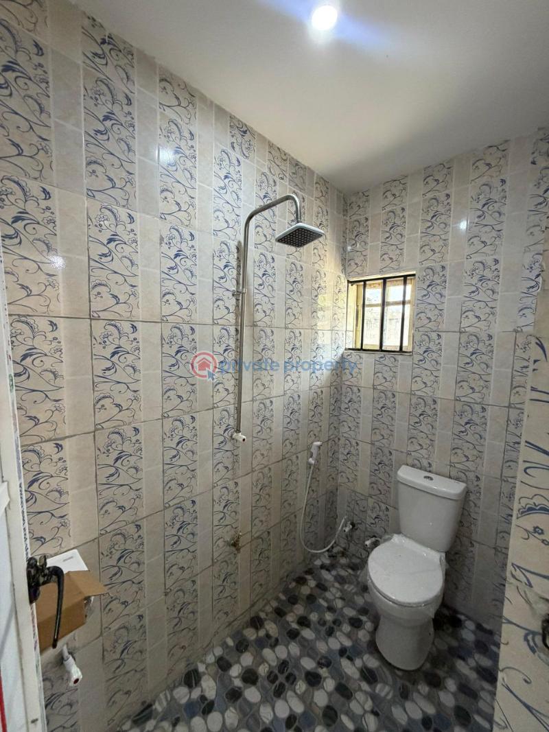 2 bedroom Block Of Flats For Rent Adekunle Adebayo Street, Akala Way Akobo Ibadan Oyo - 1
