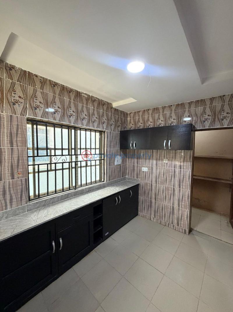 2 bedroom Block Of Flats For Rent Adekunle Adebayo Street, Akala Way Akobo Ibadan Oyo - 2