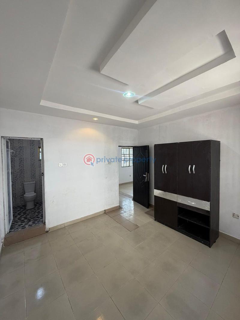 2 bedroom Block Of Flats For Rent Adekunle Adebayo Street, Akala Way Akobo Ibadan Oyo - 0