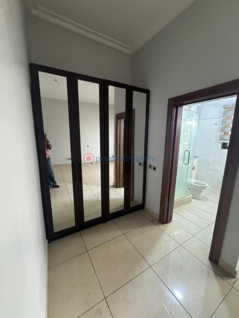 3 bedroom Maisonette For Sale Victoria Island Lagos - 3