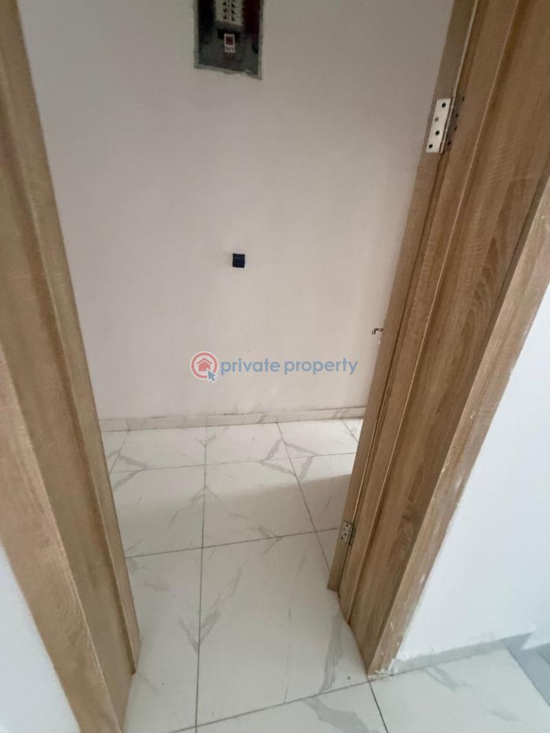 1 bedroom Studio Apartment For Rent Ologolo Lekki Lagos - 4