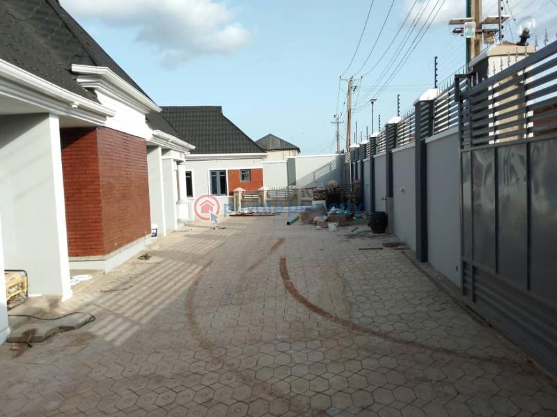 3 bedroom Bungalow For Sale Gbagi, Airport Road Ibadan Oyo - 3