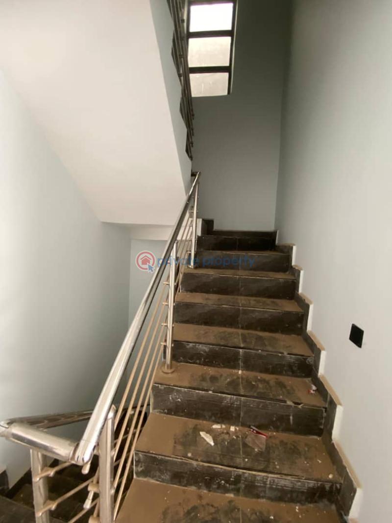 4 bedroom Flat & Apartment For Sale Jahi Abuja Phase 2  - 5