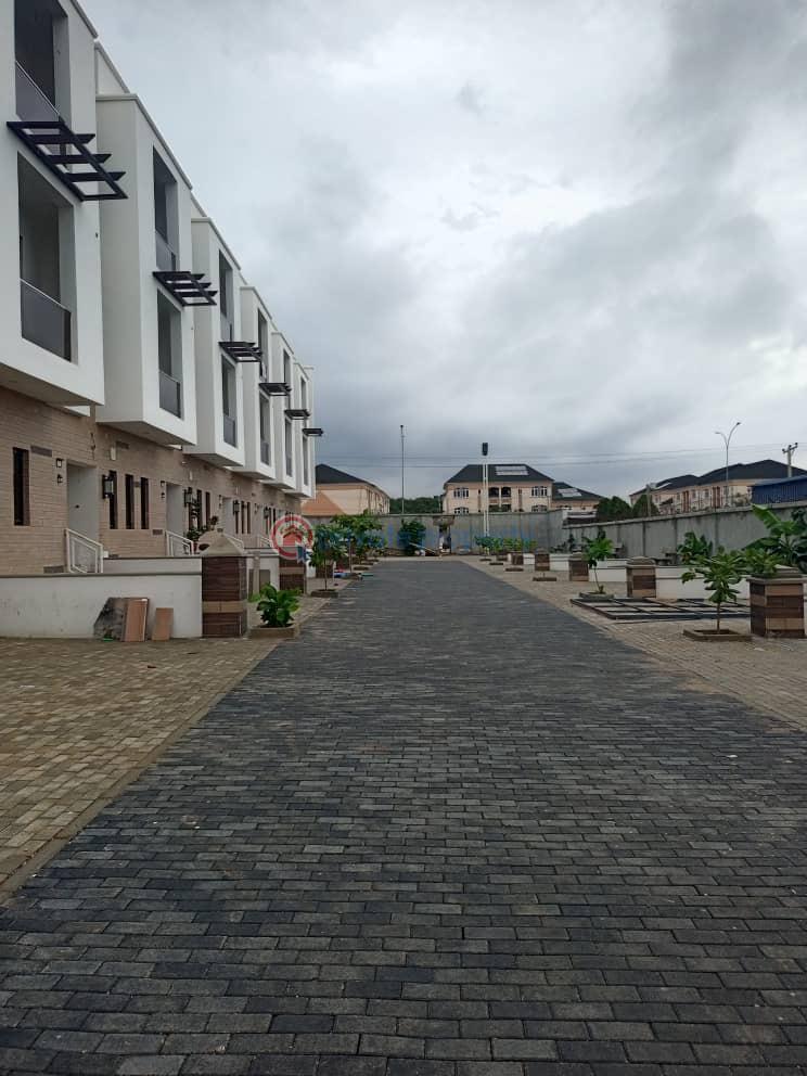 4 bedroom Flat & Apartment For Sale Jahi Abuja Phase 2  - 1