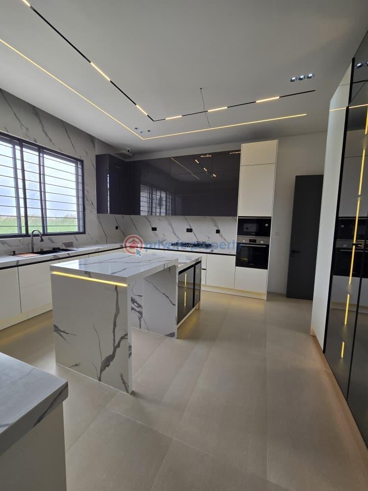 5 bedroom Detached Duplex For Sale Chevron Lekki Lagos - 3