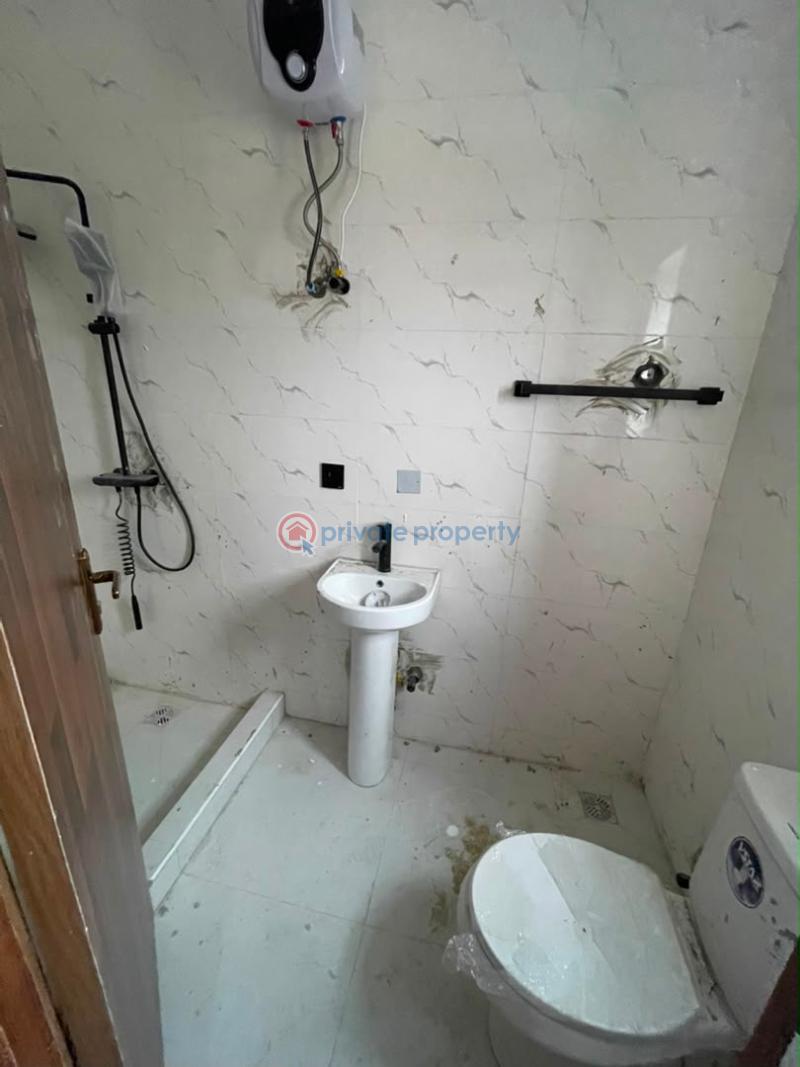 6 bedroom Detached Duplex For Sale Osapa London Lekki Lagos - 18