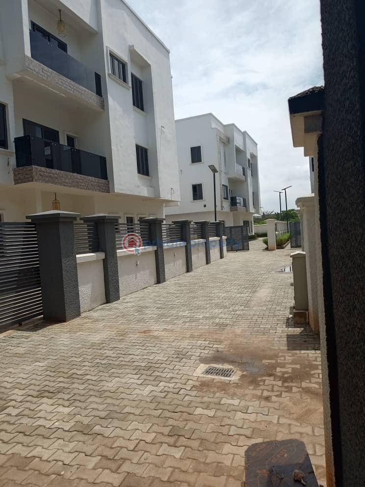 7 bedroom House For Sale Asokoro Abuja Phase 1  - 4