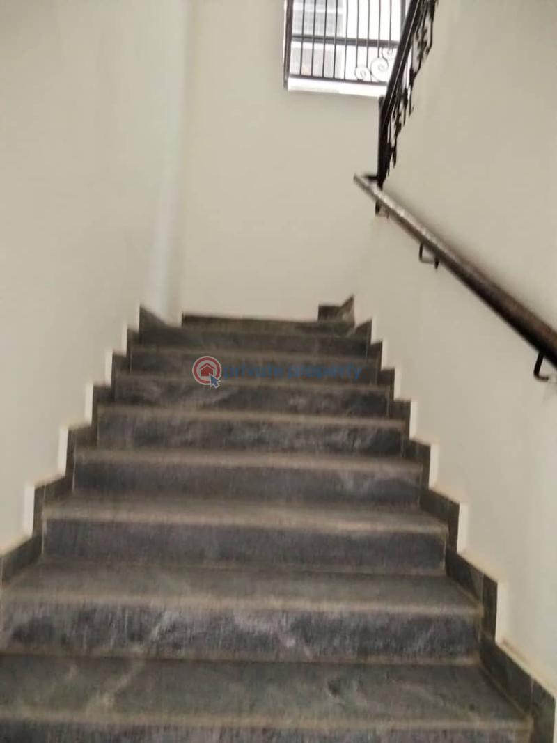 7 bedroom Duplex For Sale Guzape Abuja Phase 1  - 35