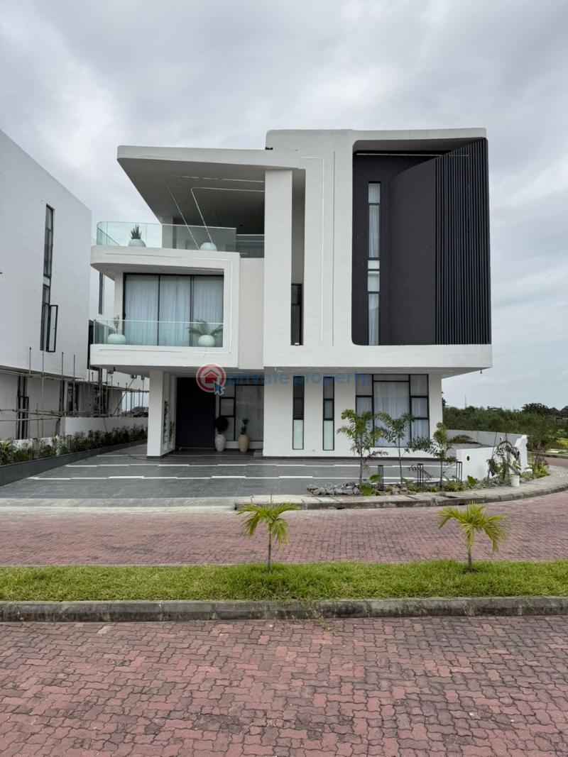 6 bedroom Detached Duplex For Sale Osapa Lekki Lagos - 0