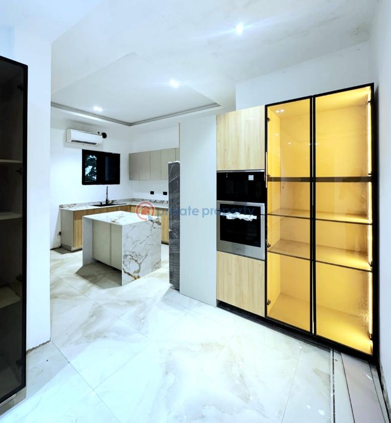 3 bedroom Flat & Apartment For Sale Old Ikoyi Lagos - 9