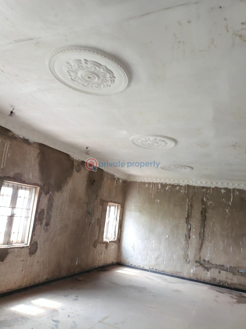 Commercial Property For Sale Along Ikorodu / Ijebu Ode Road, Ikorodu Ikorodu Lagos - 5