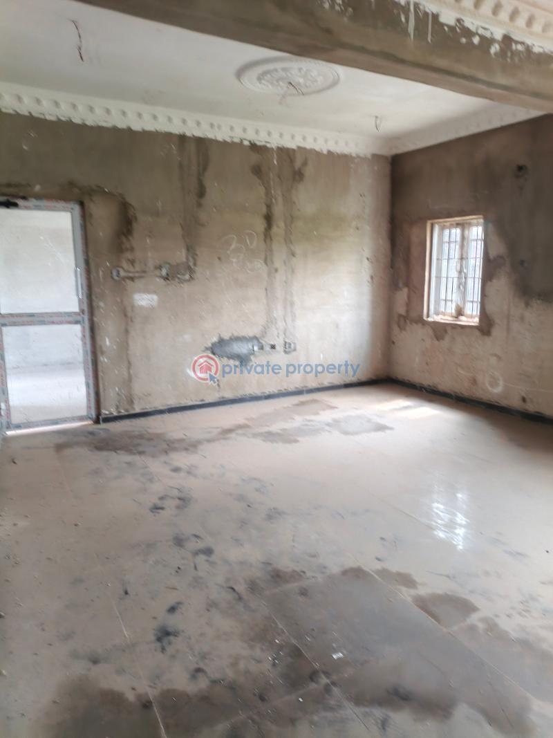 Commercial Property For Sale Along Ikorodu / Ijebu Ode Road, Ikorodu Ikorodu Lagos - 3