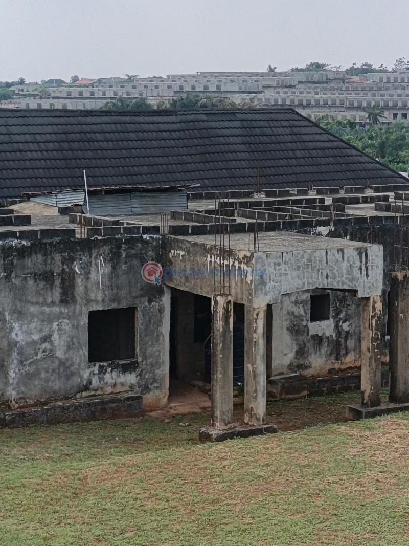 Commercial Property For Sale Along Ikorodu / Ijebu Ode Road, Ikorodu Ikorodu Lagos - 9