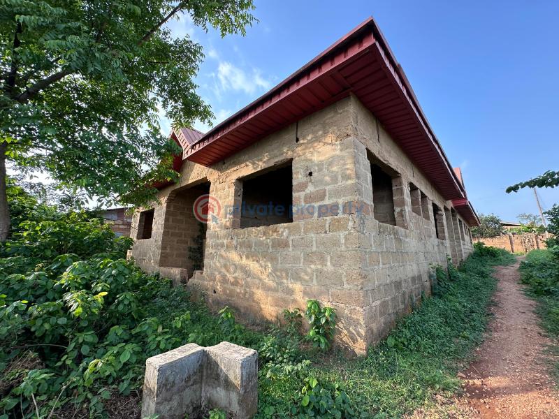 3 bedroom Block Of Flats For Sale Alapata Near Lifeforte Apete Ibadan Oyo - 4