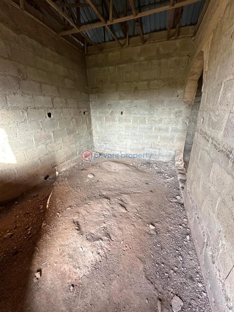 3 bedroom Block Of Flats For Sale Alapata Near Lifeforte Apete Ibadan Oyo - 0