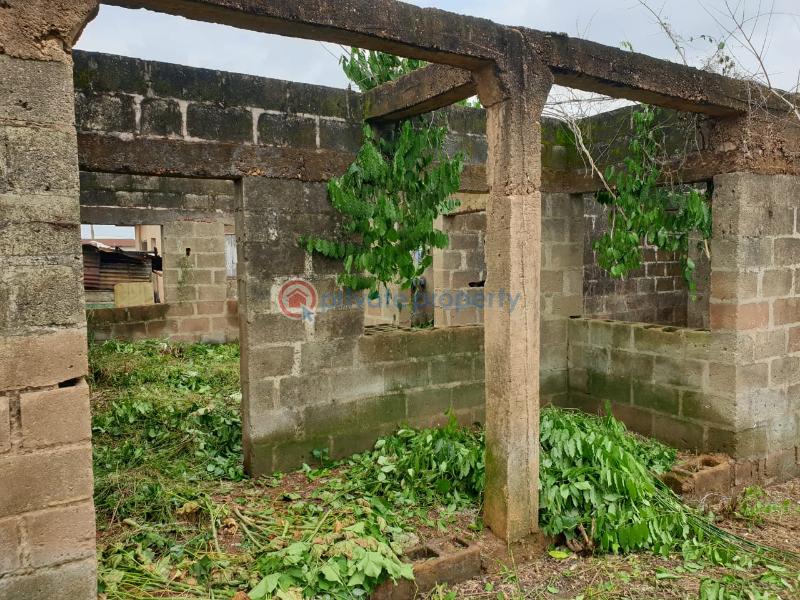 3 bedroom Detached Bungalow For Sale Owode, Abeokuta Road Apata Ibadan Oyo - 4