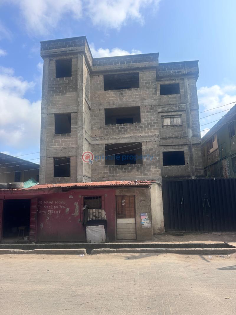 10 bedroom Hotel For Sale 2, Esietedo Street Alakija Amuwo Odofin Lagos - 0