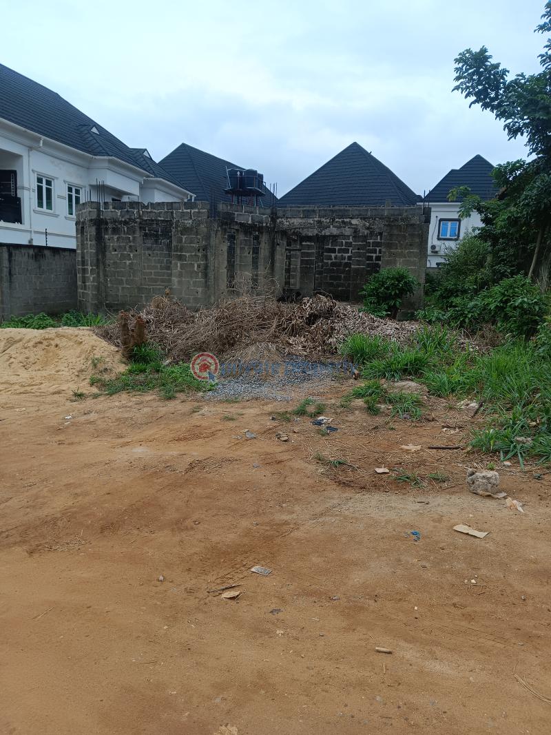Uncompleted bungalow of 4 units of 2 bedroom flats in a very secured estate - 6 8 bedroom Detached Bungalow For Sale By Sholebo Estate Ebute Ikorodu Lagos - 6
