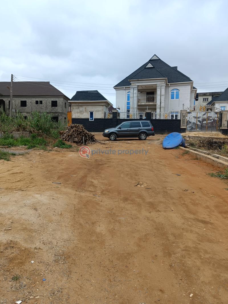 Uncompleted bungalow of 4 units of 2 bedroom flats in a very secured estate - 4 8 bedroom Detached Bungalow For Sale By Sholebo Estate Ebute Ikorodu Lagos - 4