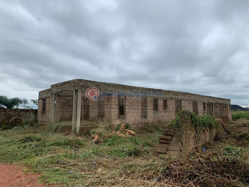 9 bedroom Block Of Flats For Sale Iguovbiobo Benin Edo - 8
