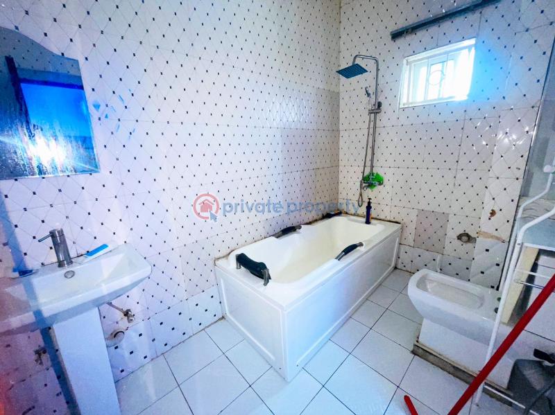 Unfurnished 3 bedroom apartment for sale - 8 3 bedroom Flat & Apartment For Sale Lekki Paradise 3 Estate Chevron Drive Lekki Lagos - 8