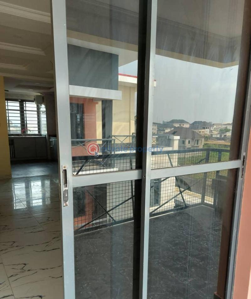 3 bedroom Block Of Flats For Rent Off Sọji Olátúnjí, New Road Busstop Lekki Lekki Phase 1 Lagos - 11