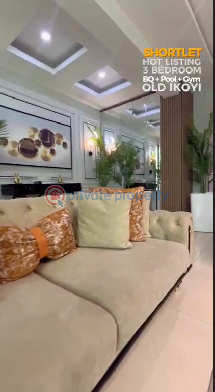 Unfurnished 3 bedroom flat on the 3rd floor with 1 bq - 1 3 bedroom Shared Apartment For Rent Old Ikoyi Lagos - 1