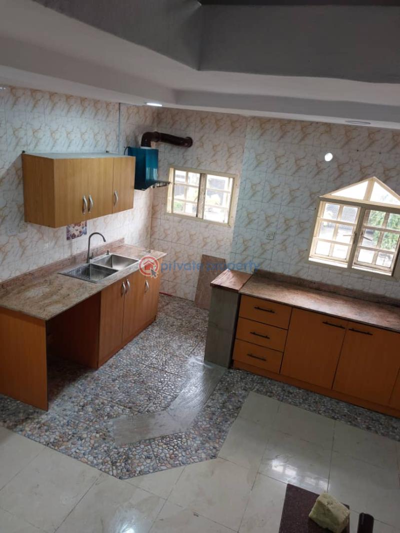 Unfurnished three bedroom ensuite maisonette, - 0 3 bedroom Maisonette For Rent Lekki Phase 1 Lagos - 0