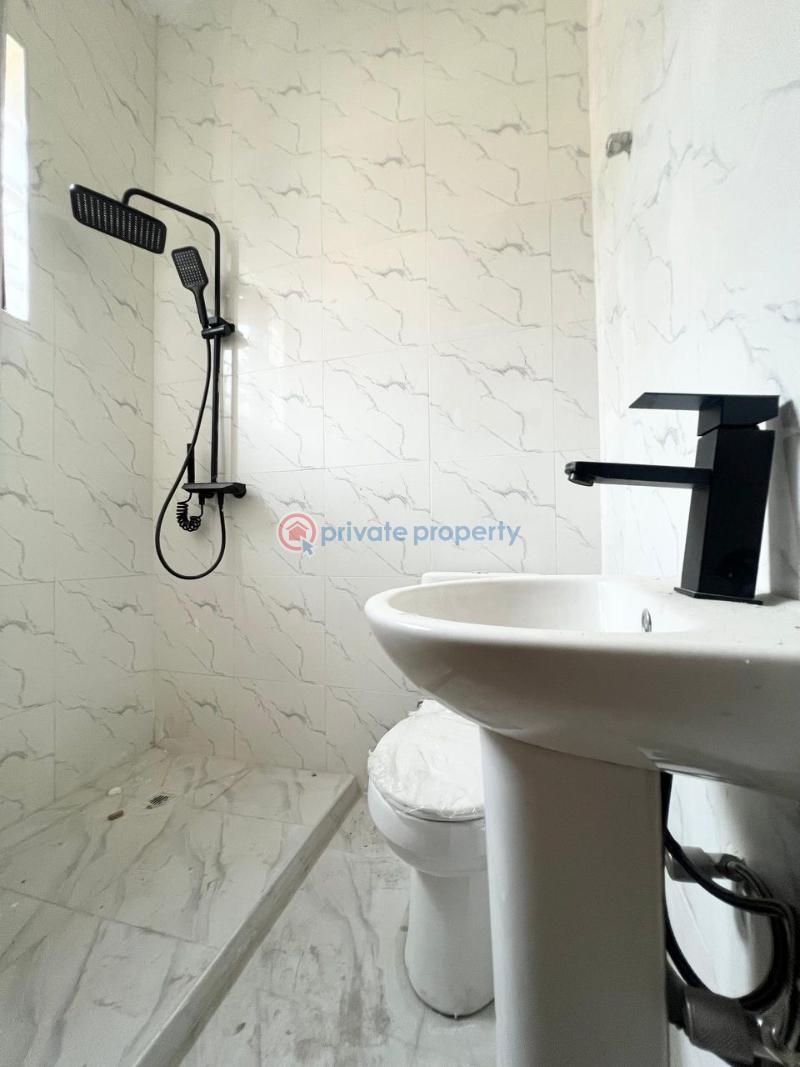 4 bedroom Semi detached Duplex For Sale Chevron Lekki Lagos - 4