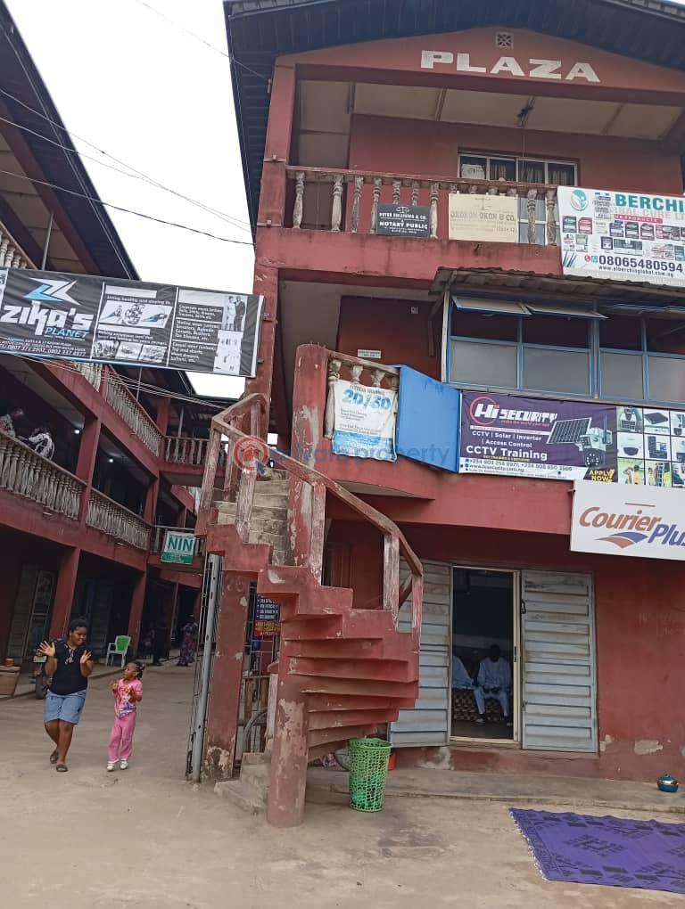 10 bedroom Mall/Complex/Plaza For Sale Ikotun Idumu Ikotun Ikotun/Igando Lagos - 4