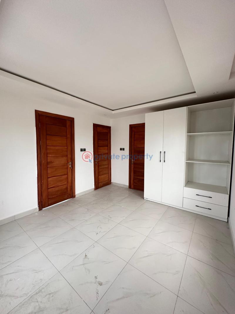 Uniquely built 5 bedroom terrace duplex with study room - 13 5 bedroom Terraced Duplex For Sale Victoria Island Lagos - 13