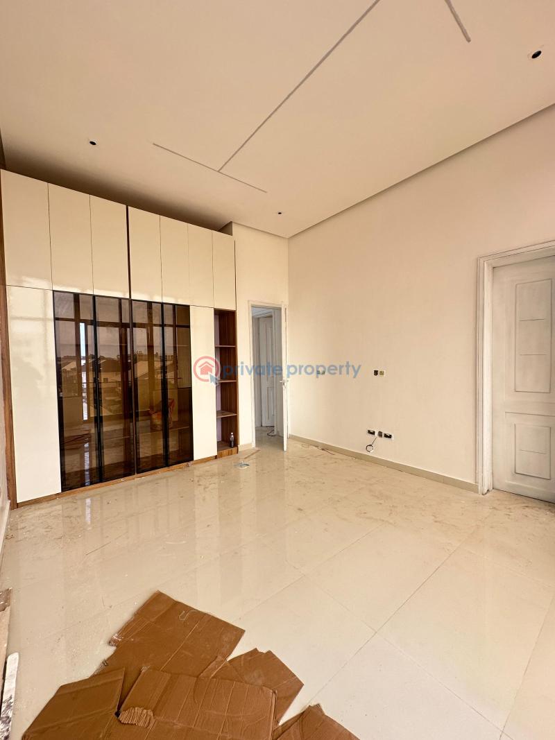 Uniquely built luxury 3 bedroom apartment with bq, high ceilings, swimming pool and elevator - 21 3 bedroom House For Sale Lekki Phase 1 Lagos - 21