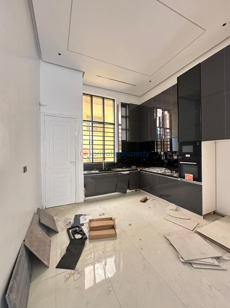 Uniquely built luxury 3 bedroom apartment with bq, high ceilings, swimming pool and elevator - 8 3 bedroom House For Sale Lekki Phase 1 Lagos - 8